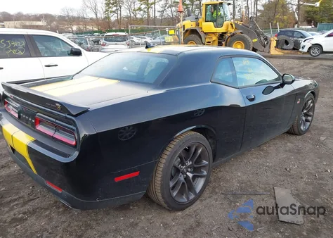 2022 Dodge Challenger R/T Scat Pack z USA, uszkodzony, nr VIN 2C3CDZFJ4NH164459